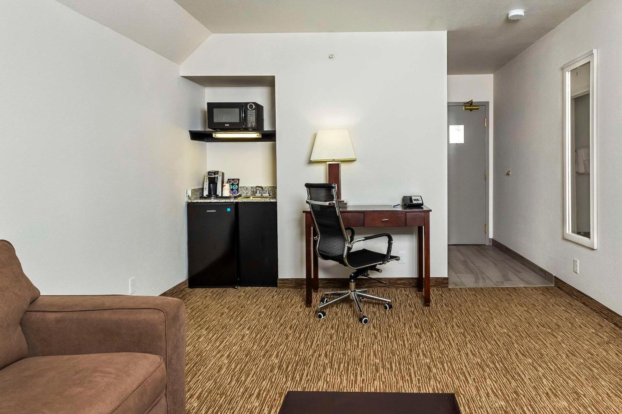 Comfort Inn & Suites Yorkton Ngoại thất bức ảnh